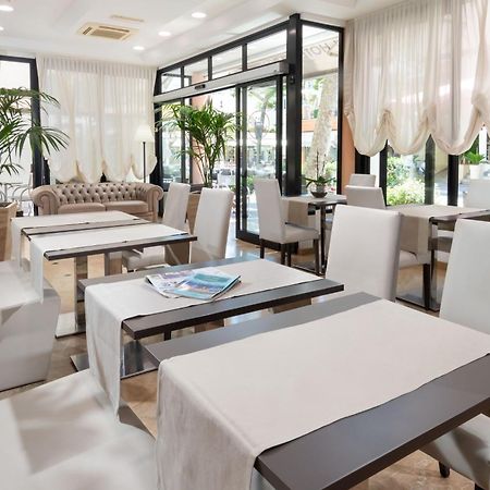 Hotel Novella Мизано-Адриатико Экстерьер фото